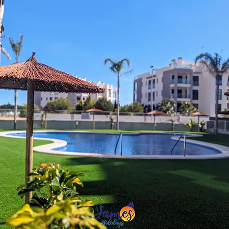 Stylish Penthouse With Pool & Solarium Vm40