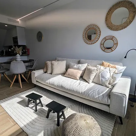 Stylish Penthouse With Pool & Solarium Vm40 *